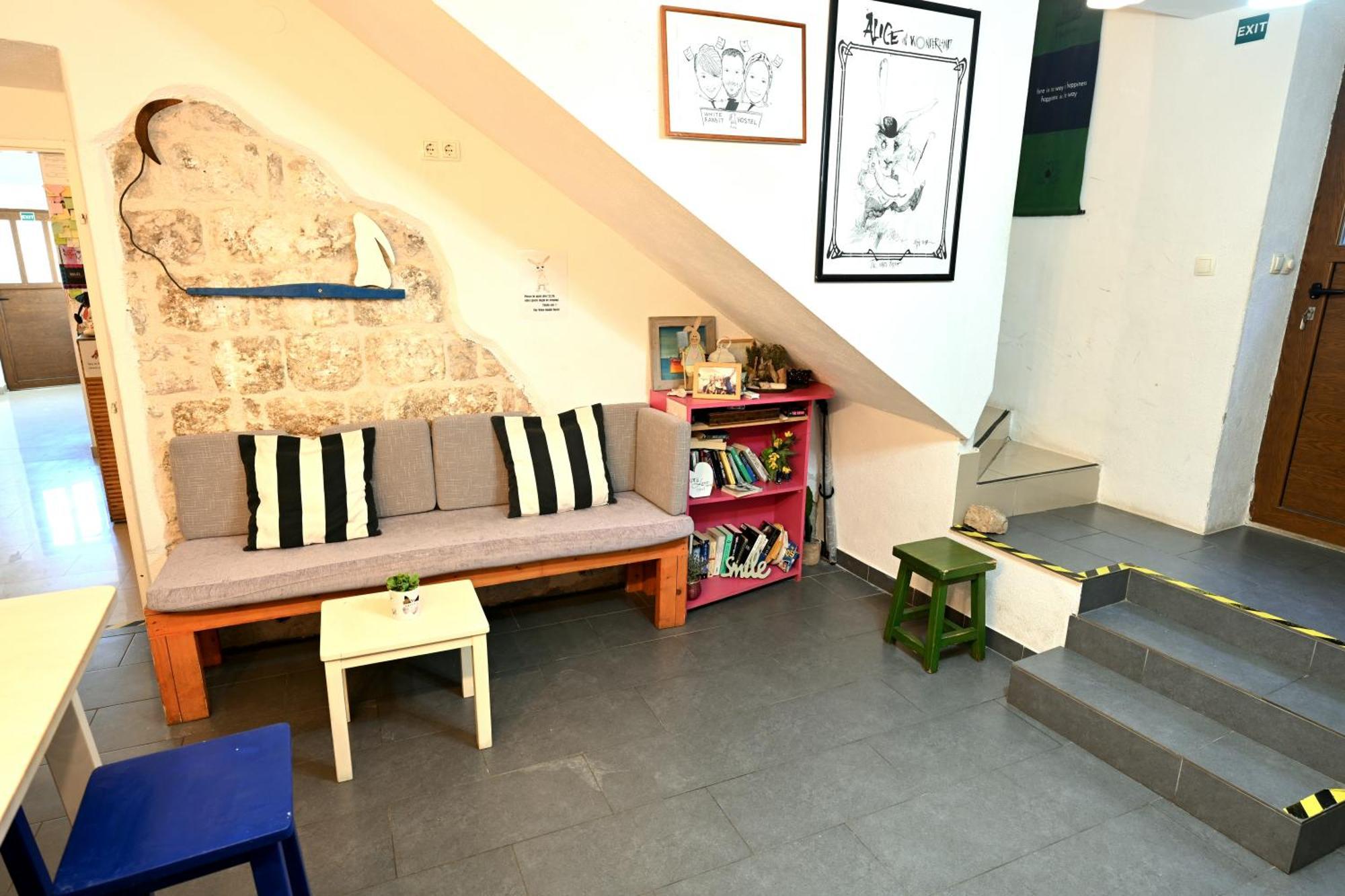 White Rabbit Hostel هفار المظهر الخارجي الصورة