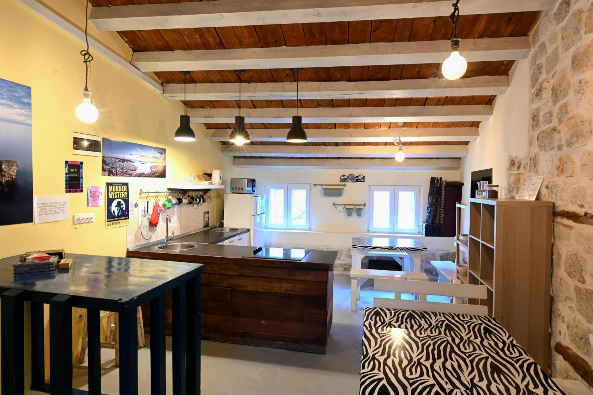 White Rabbit Hostel هفار المظهر الخارجي الصورة
