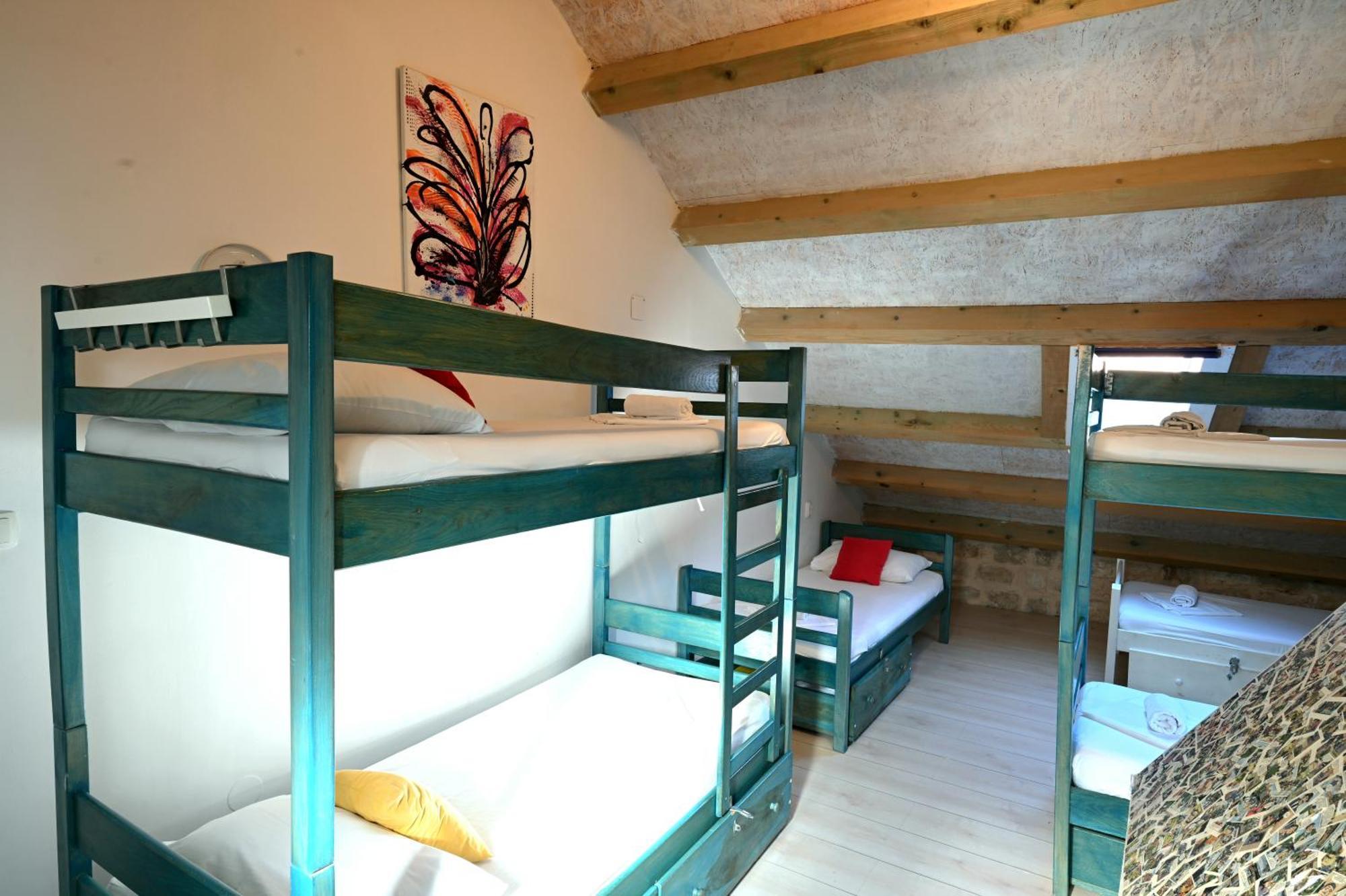 White Rabbit Hostel هفار المظهر الخارجي الصورة