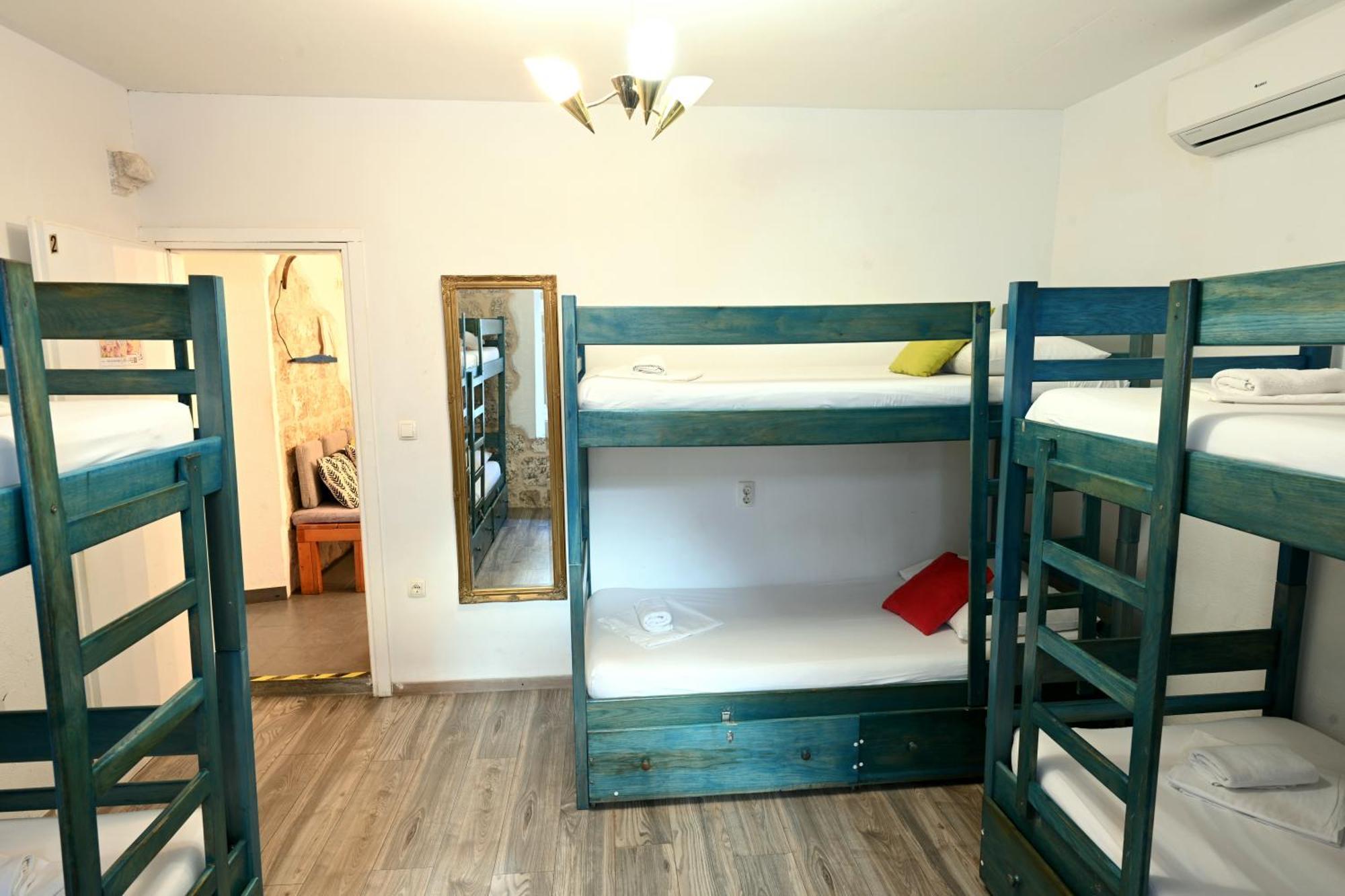White Rabbit Hostel هفار المظهر الخارجي الصورة
