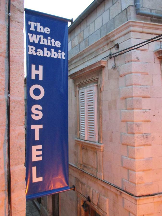 White Rabbit Hostel هفار المظهر الخارجي الصورة
