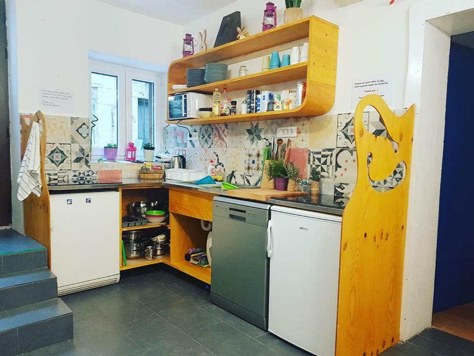 White Rabbit Hostel هفار المظهر الخارجي الصورة