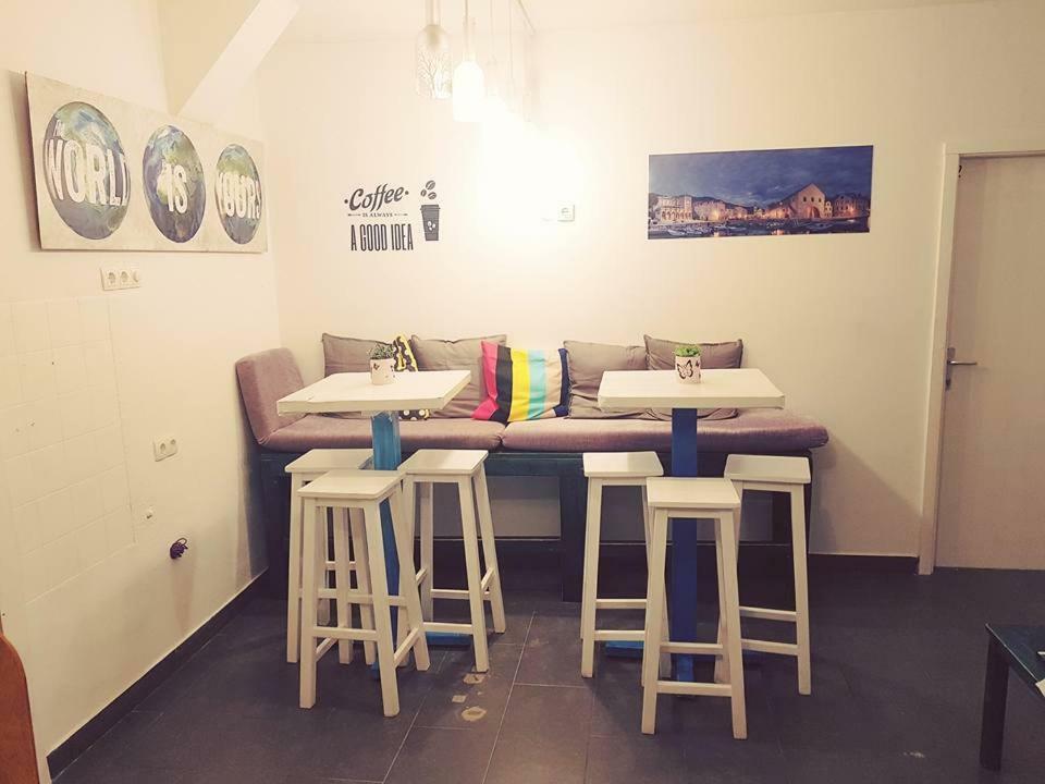 White Rabbit Hostel هفار المظهر الخارجي الصورة